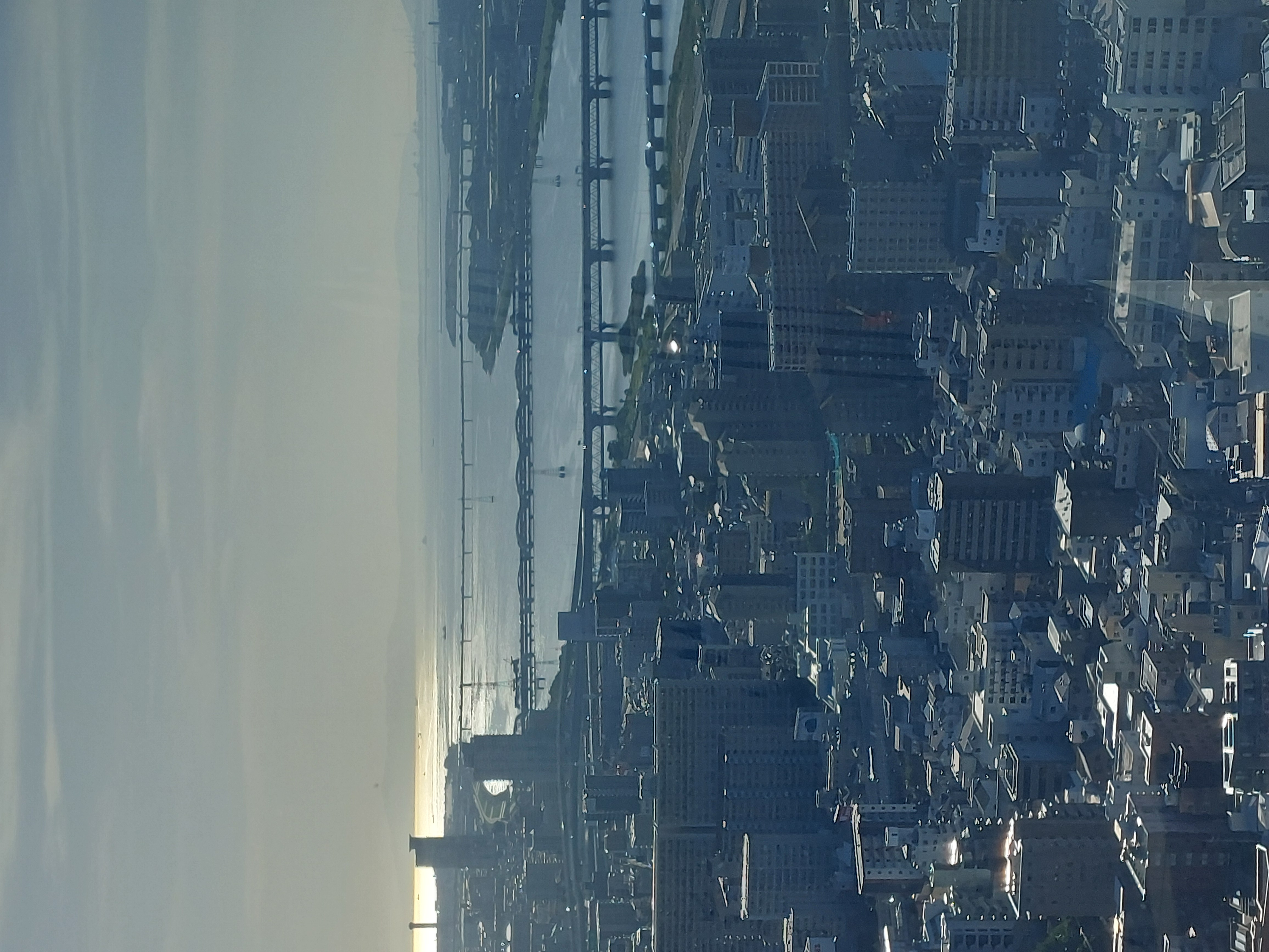 梅田スカイビルの３９階からの眺め