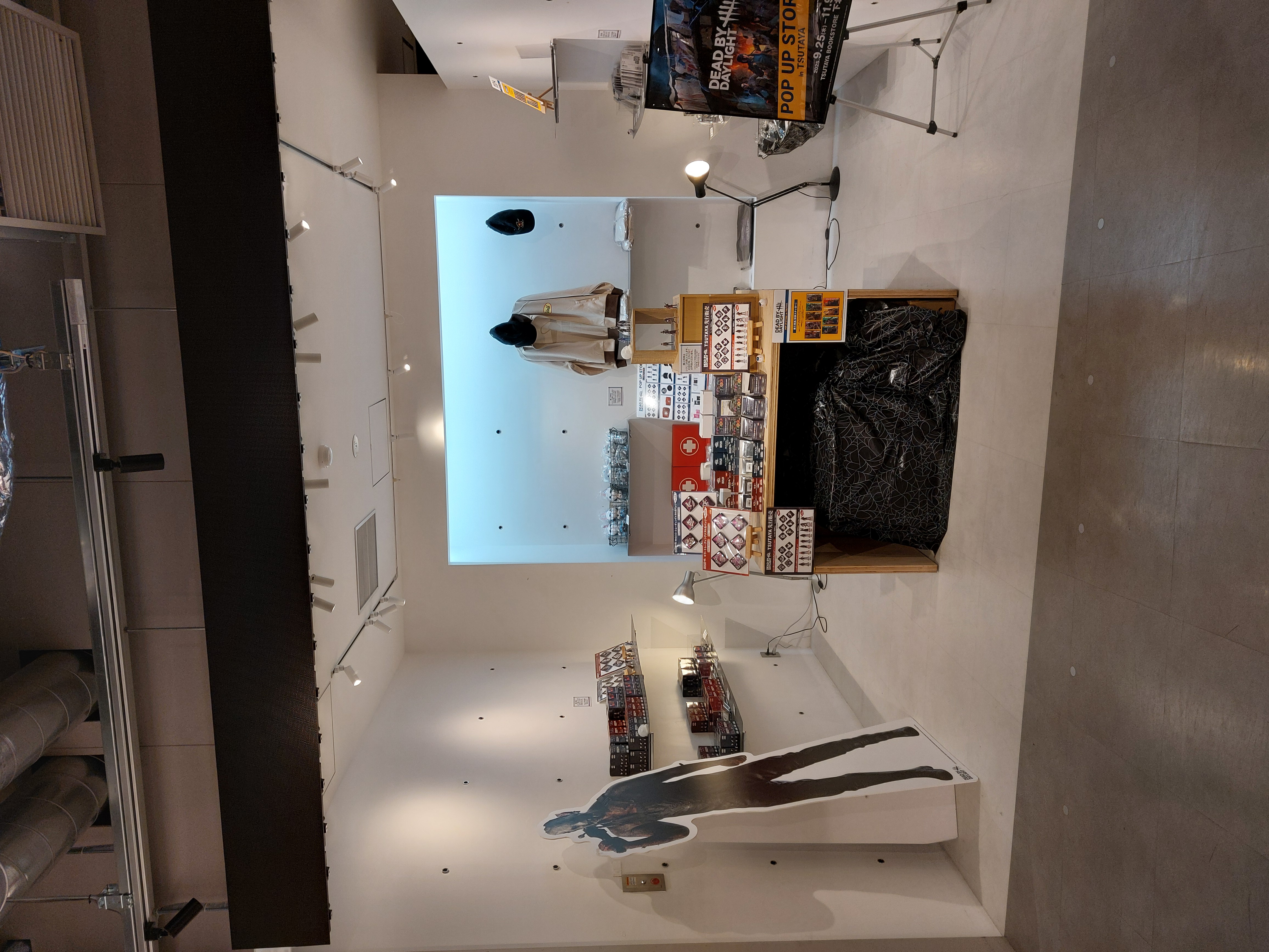 TSUTAYA本屋のデッドバイデイライトPOPUP