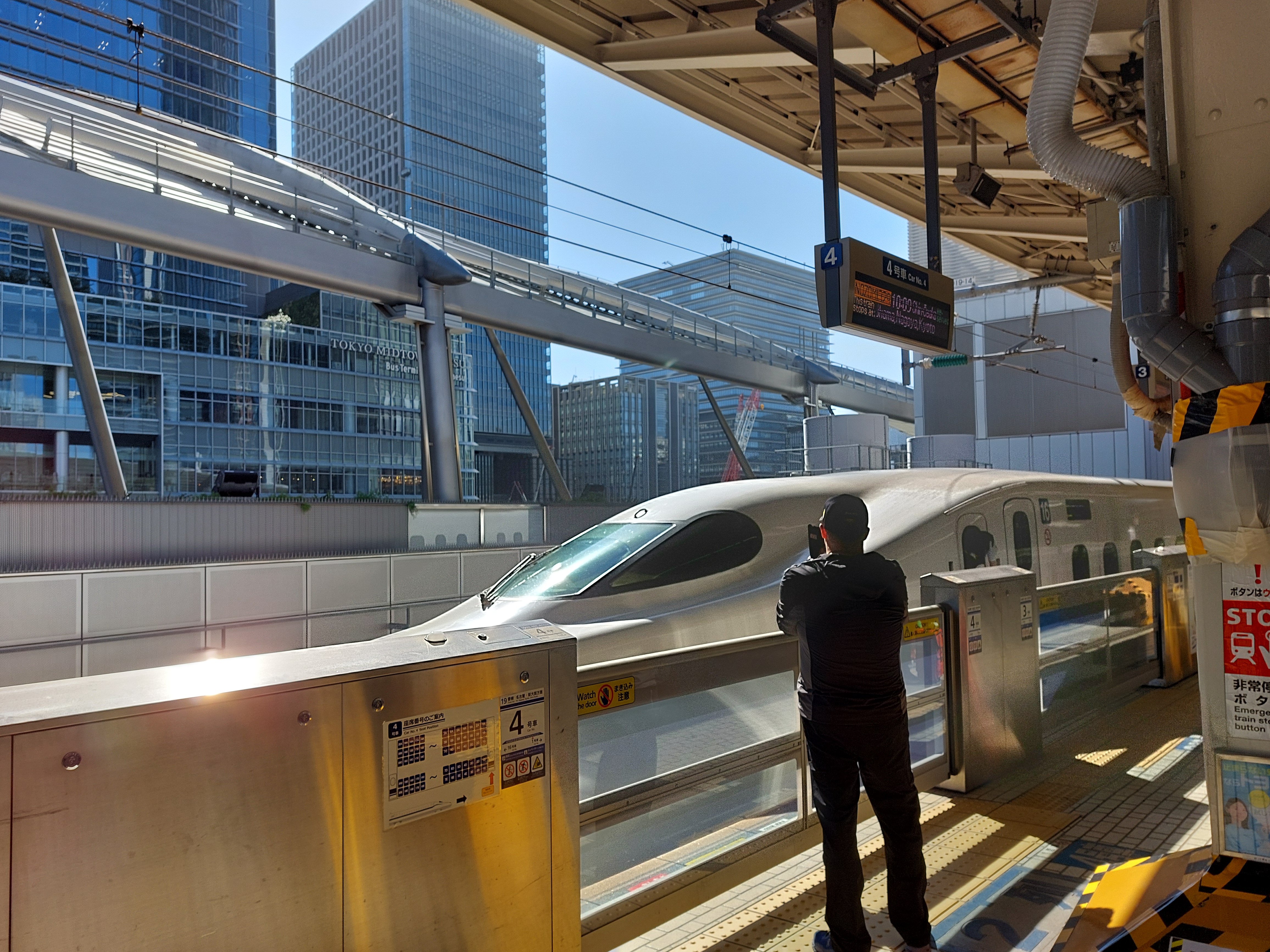 東京駅に新幹線